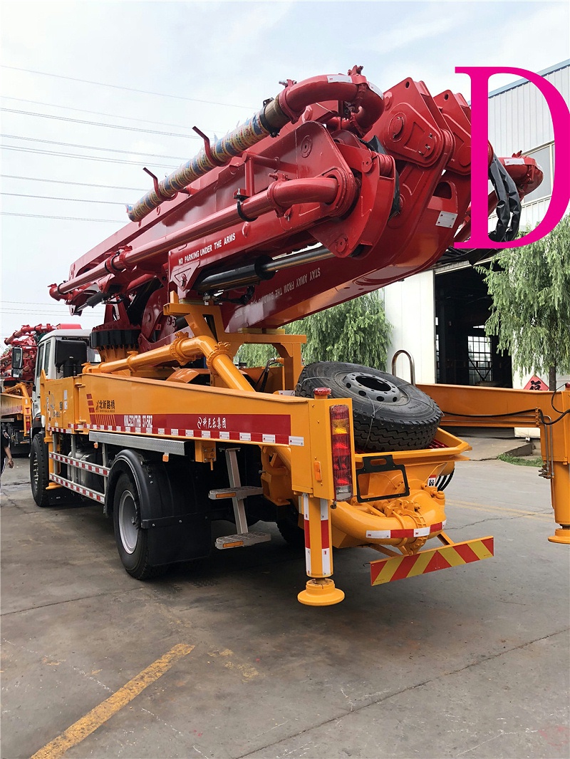 青島小型混凝土泵車(chē)價(jià)格 (10)