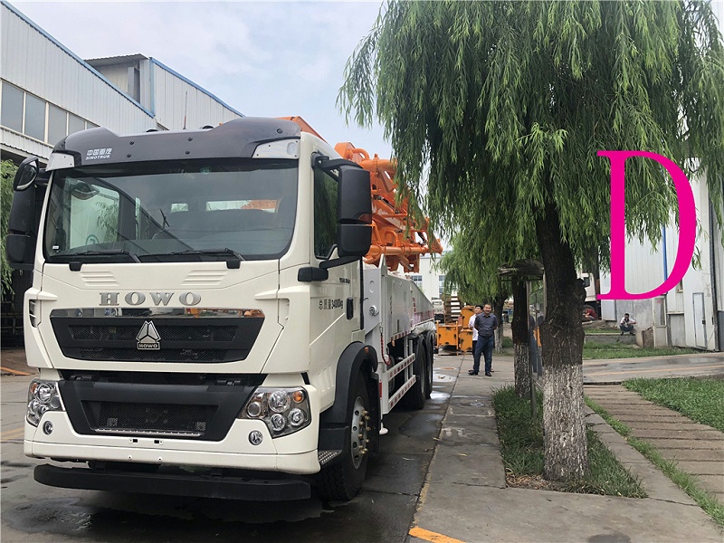 青島小型混凝土泵車(chē)價(jià)格 (12)
