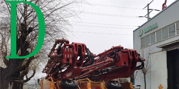 混凝土泵車較混凝土輸送泵的優(yōu)勢有什么？