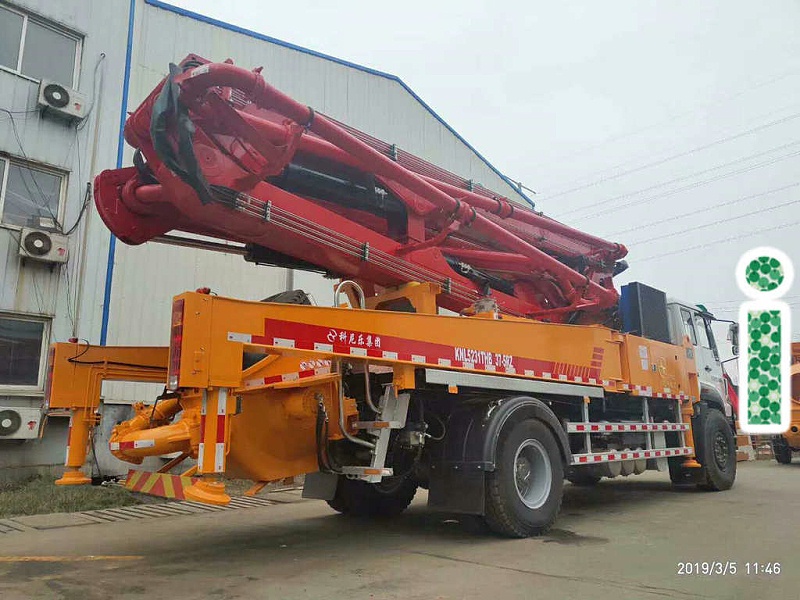 青島小型混凝土泵車價格 (15)