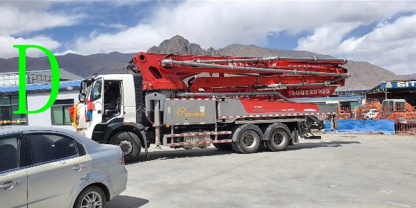 小型混凝土泵車應(yīng)怎樣保養(yǎng)更有利于延長使用壽命？