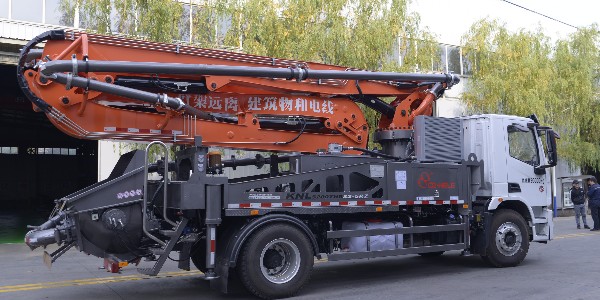 當(dāng)你考慮32米小泵車(chē)時(shí)，有哪些點(diǎn)是在選擇時(shí)要注意的呢？