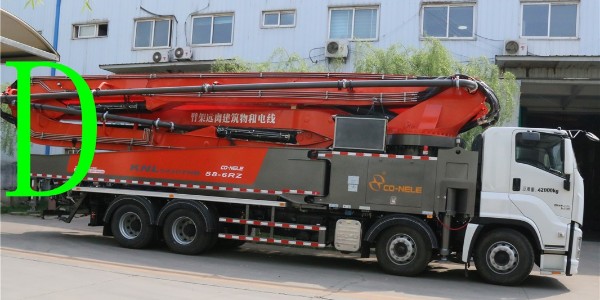 當泵車泵送混凝土時，應當注意什么