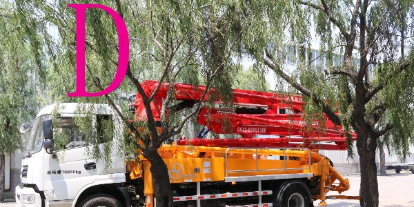 小型混凝土泵車操作前必看的19條（一）