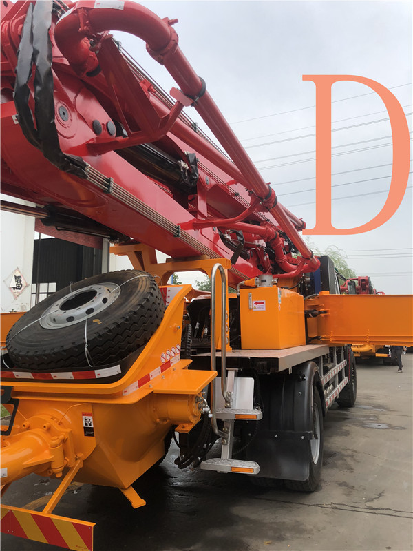 青島混凝土泵車(chē)價(jià)格 (1)